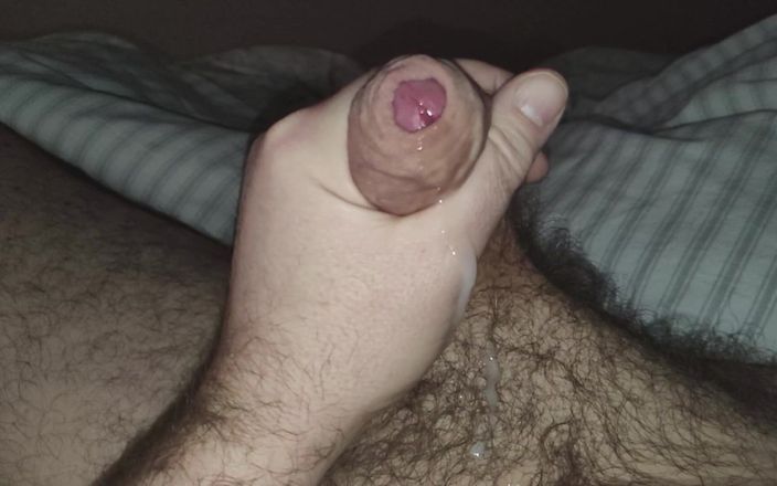 Weemando: Grosse, poilue et mouillée ! Branlette en solo et éjaculation