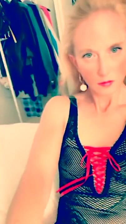 Chelly181818: Crotchless lingerie play. Unzipped