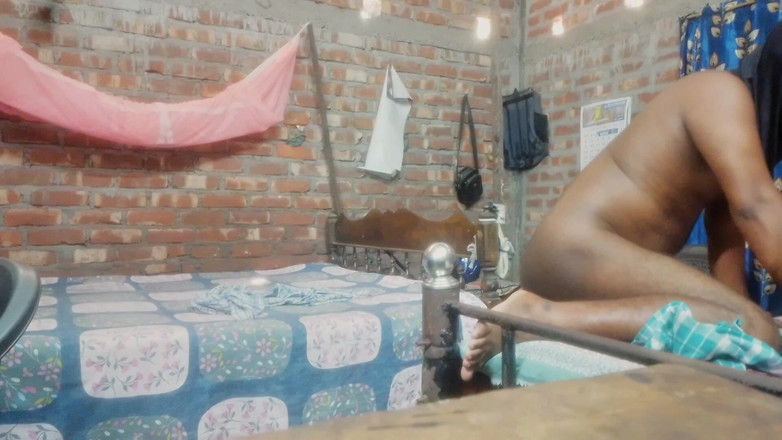 Manjit Das: Chàng trai đồng tính Ấn Độ gợi cảm