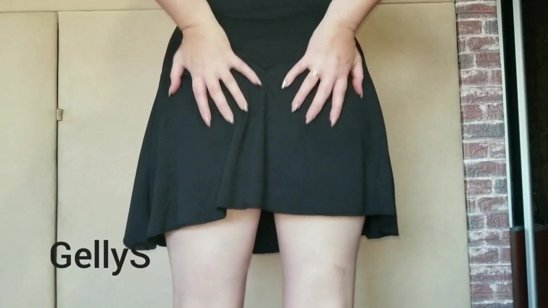 GellyS: セクシーなジェリは魔女の衣装で自慰行為