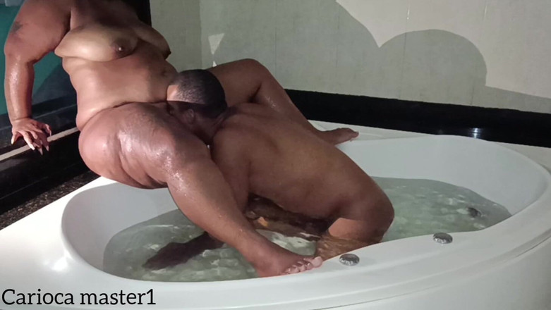 Carioca Master: Niegrzeczny poprosił mnie o wejście do wanny z hydromasażem