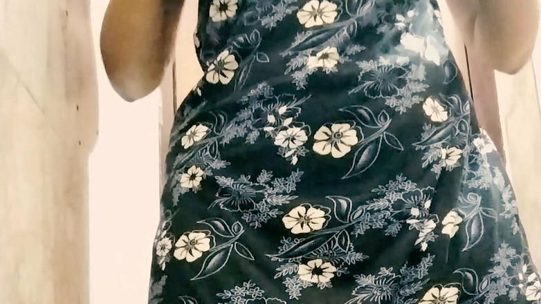 Riyathakur: Udělám ti zadek větší díru Riya, tvé špinavé hindské audio