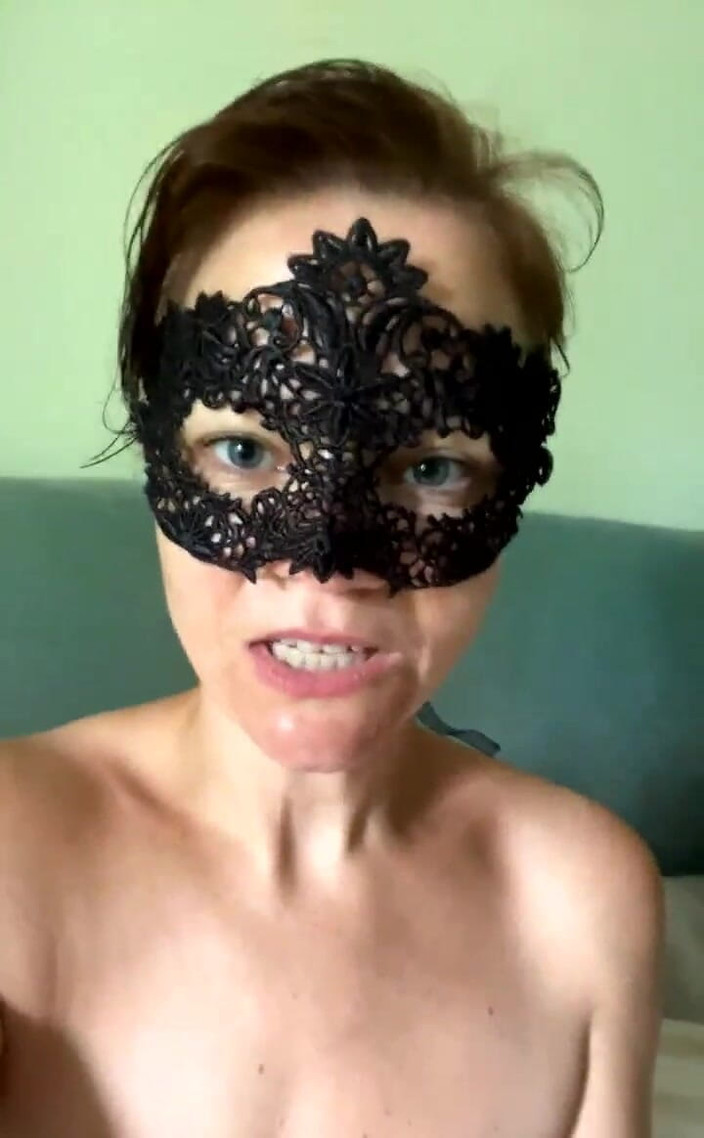 Queen-Lucy: Little Live Stream Hello untuk Awak Xx