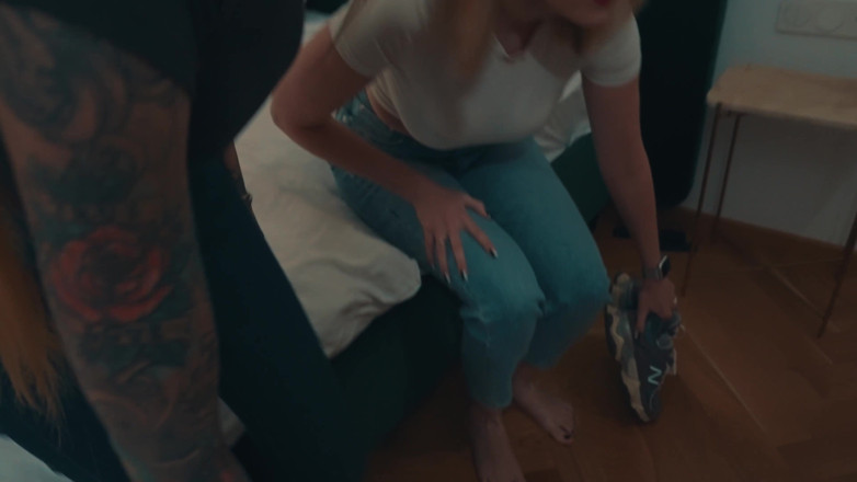 Effy Lil: Oops. My Stepsister's Boyfriend Accidentally Cums Inside Me After We...
