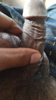 Indian Dick Without Erection Erection and Tip of Dick Where Pee and Sperm Comes Out.