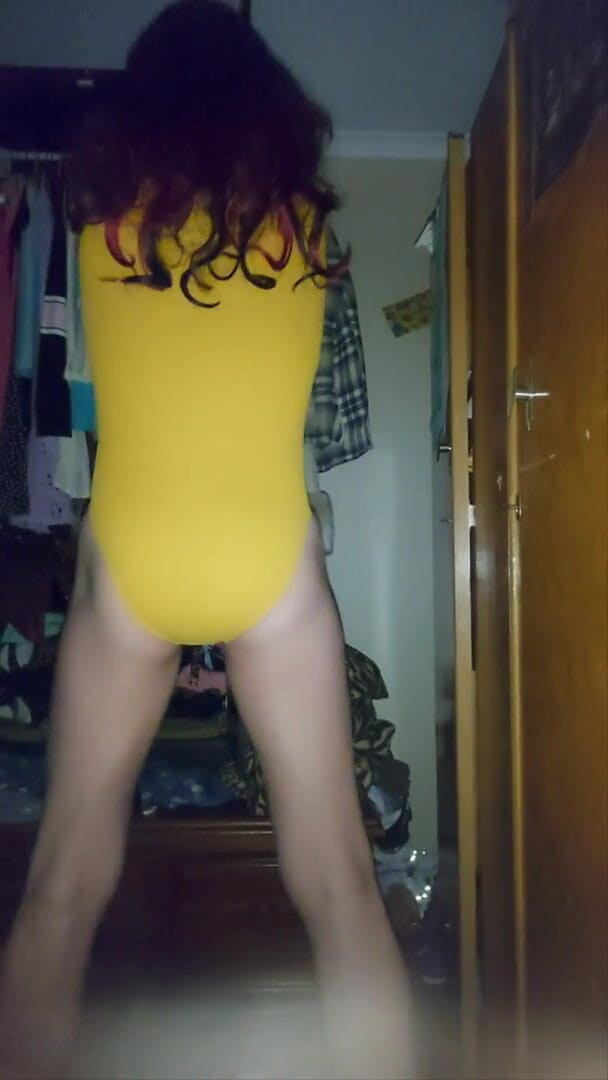 Lizzaali: Sexy yellow bodysuit ass teasing