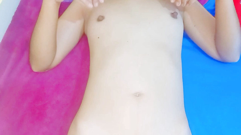 Hena-mi: Przyrodniego brata nie ma w domu, nikt nie uprawia seksu,...