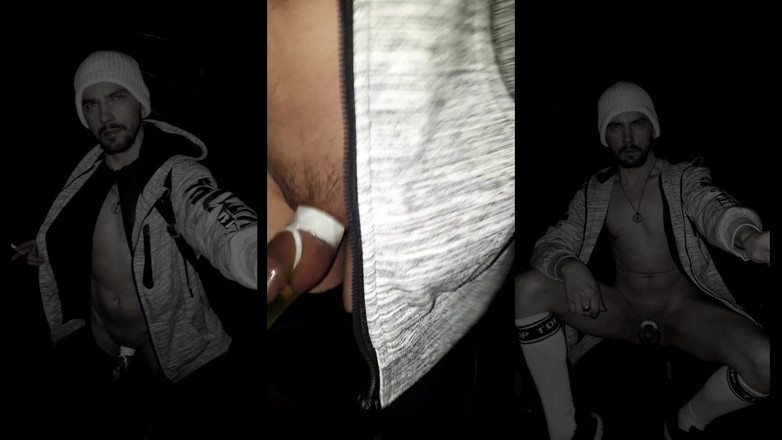 kinkygaynudist: Зимовий похід з просоченою сечею гумою на моєму члені