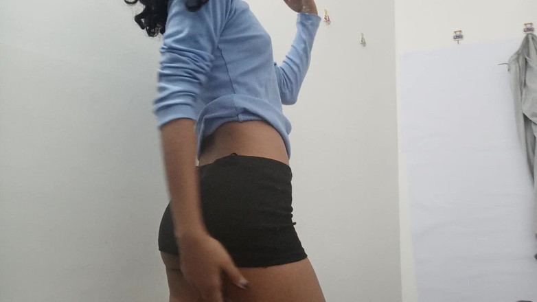 desigirl93: Lolafuccbunny en tatlı innie amına sahip