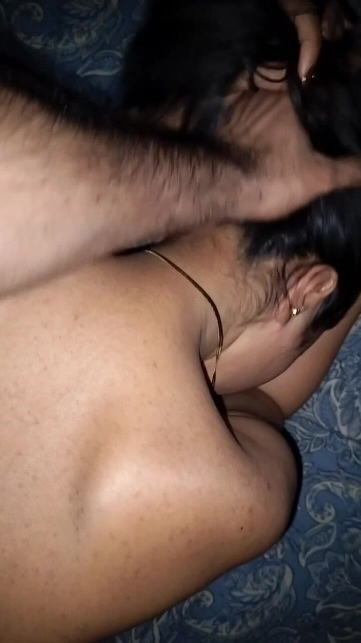 ItemRiya05: 印度女孩享受热辣性爱印地语音频