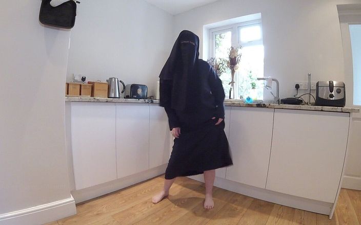 Horny vixen: Dancing in Burqa with Niqab and Nothing Underneath