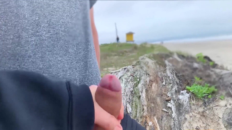 Screwdriverzz: Cumshots in Front of Everyone