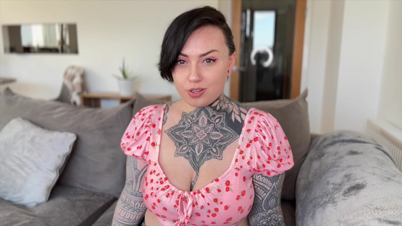 Miss Valentina: Live in Cuckold