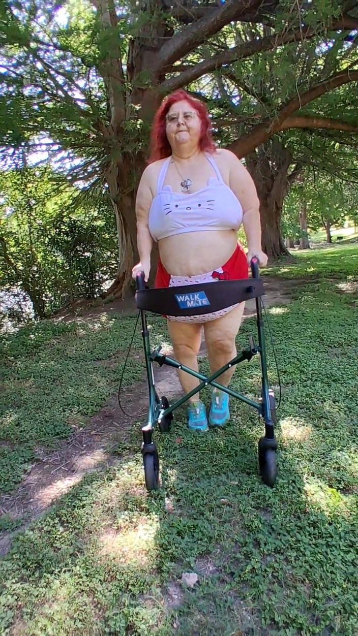 BBW nurse Vicki adventures with friends: BBW Nurse Vicki Is Taking a Stroll in Her Hello...