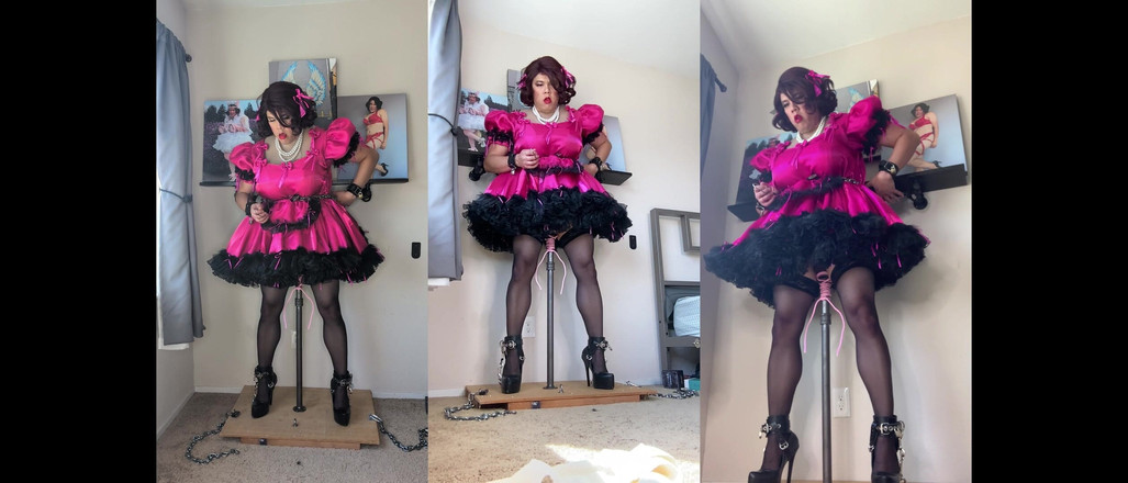 Sissy Candy: 粉色娘娘腔女仆candy被锁在她的假阳具架上并骑乘她的杆子