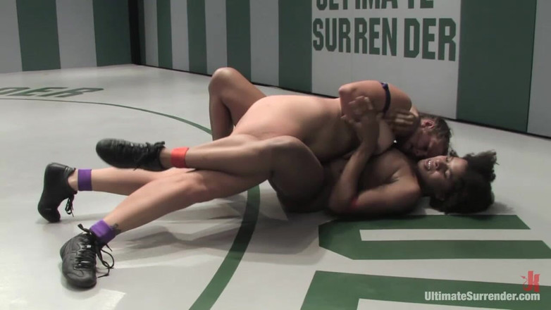 Ultimate surrender by Kink: Bella "la aniquiladora" Rossi (2-0) Vs Yana "la loca" Jordan (1-0)