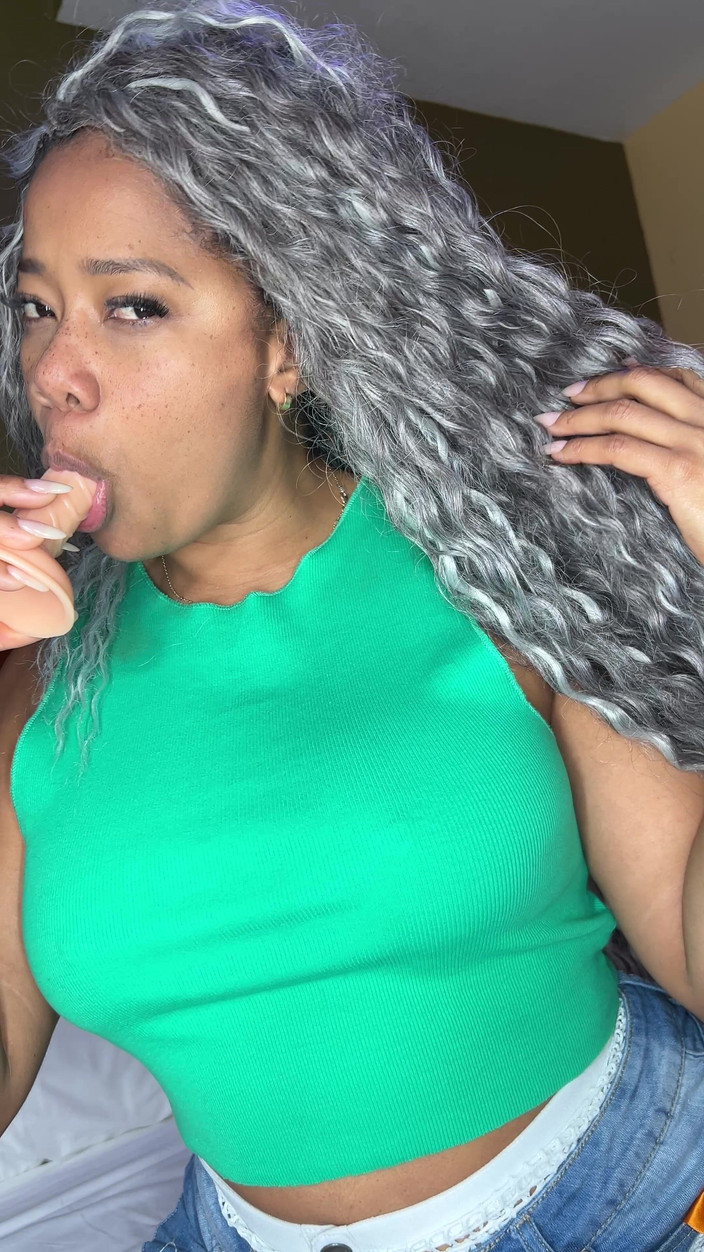 Alex Ace 305: Amaya Blue scopa la sua figa stretta