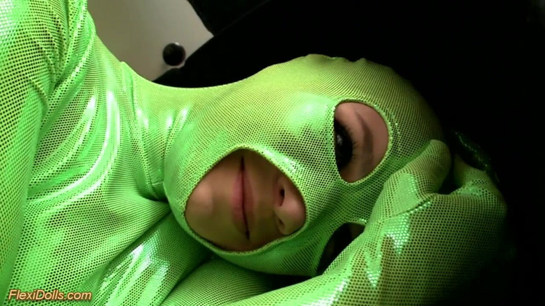 Flexi dolls: Real spandex doll fucked in crazy flexi sex positions