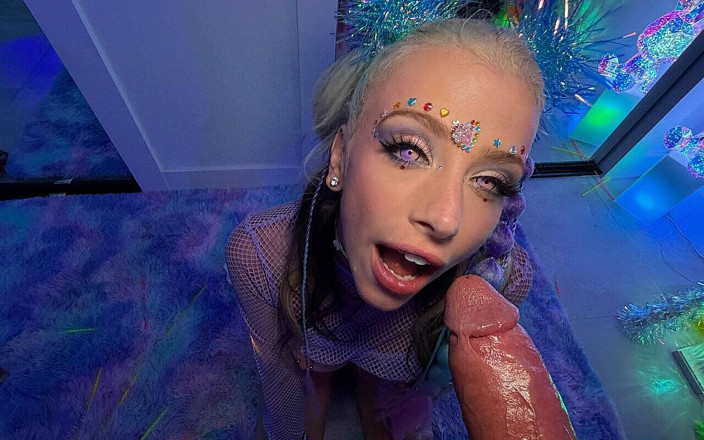 Rave Bunnys: Kensie Snow Face-sits Richard and Rides Every Position to a...