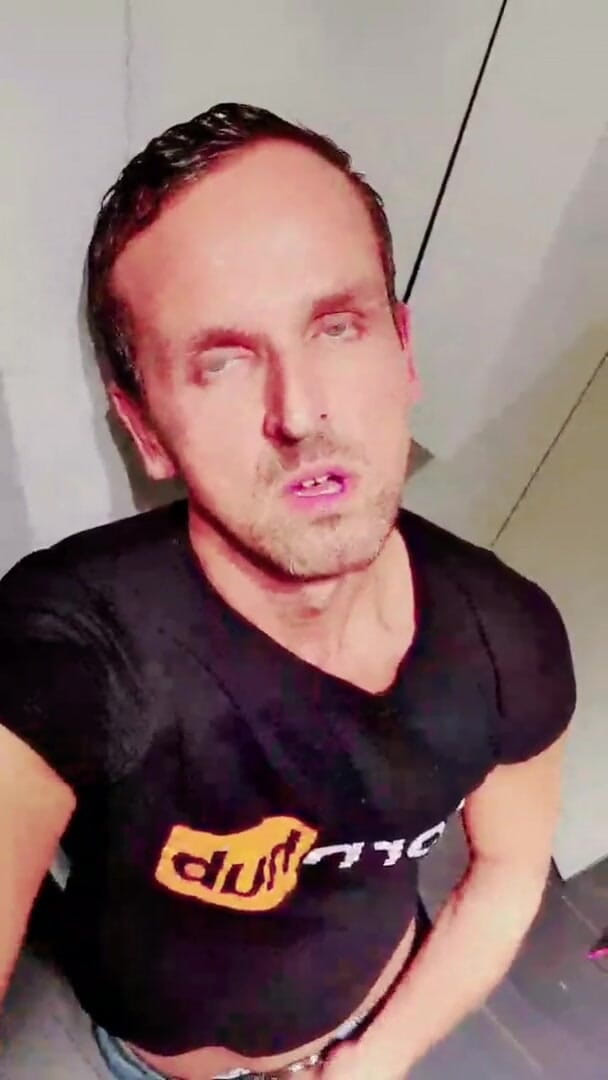 Slutboyben: Sürtükboyben cam4 seksi Macar porno yıldızı yarağı teşhir ediyor