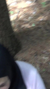 Syrian Refugee Sex in Park