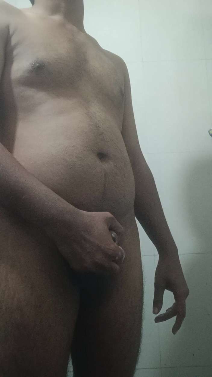 Tausif khan: Hide Cam Bathroom Viral Video Celebrity