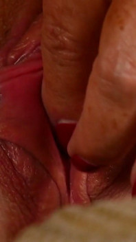 Super Hot Big Breasted Granny Mandi Mcgraw Fingers Her Old Pussy Until She Cums