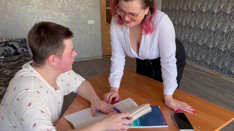 Katybigcherry: MILF Teacher Show How to Fuck
