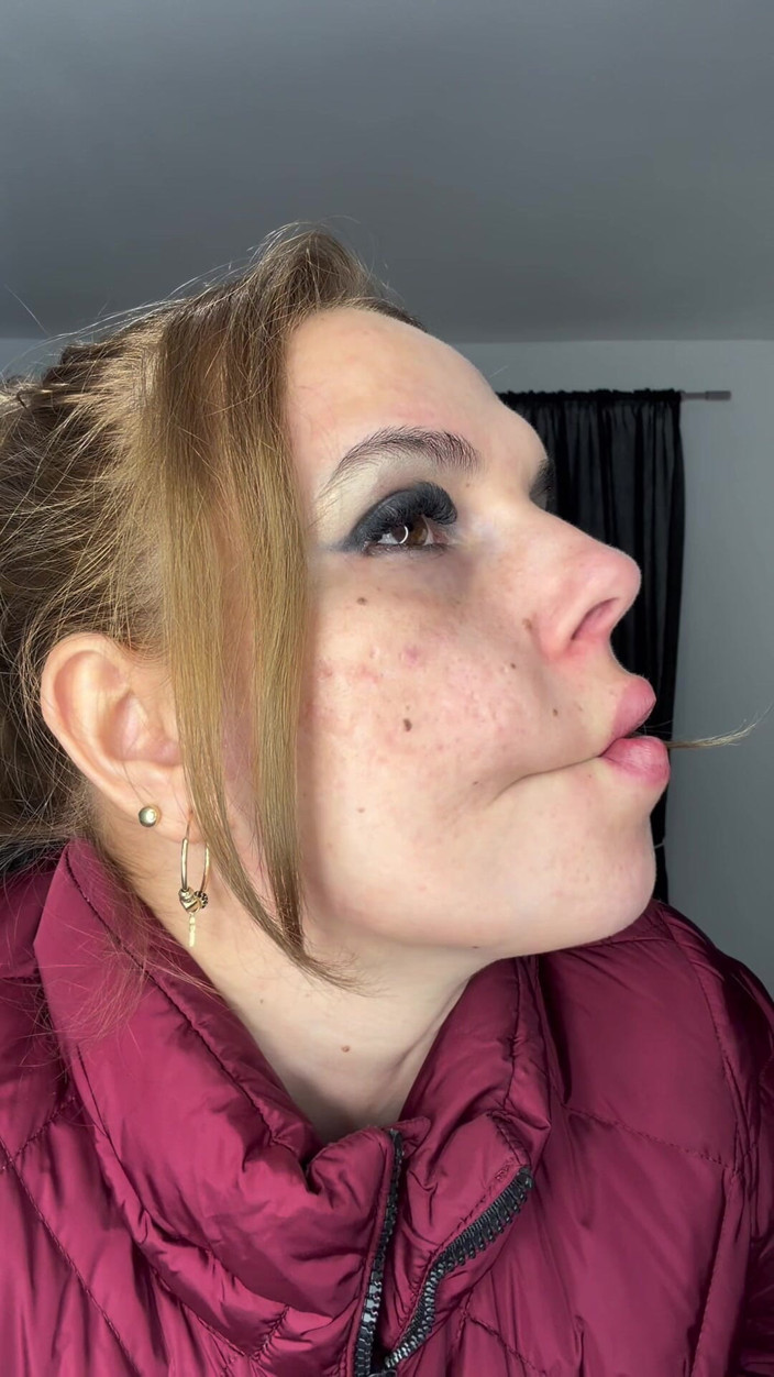 Sexy_Emeli: Puckered Lips Face