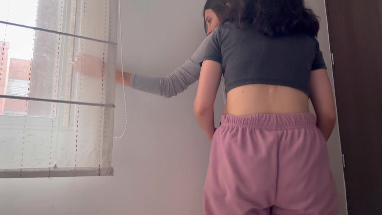 scarlettandc: Vysvětluji ženě svého nevlastního bratra, jak mít lesbický sex