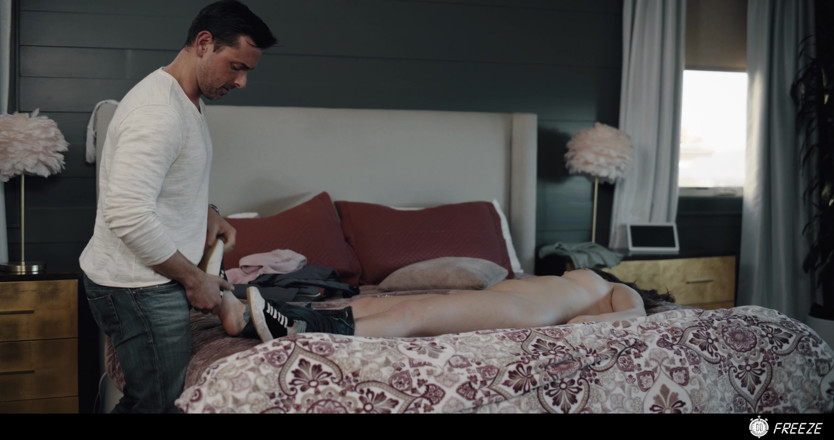 Freeze.xxx: Önce Aile Gelir