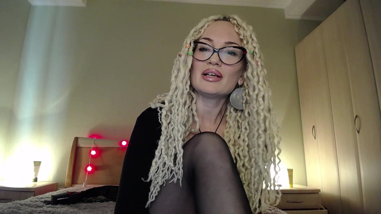 BadAssBitch: 敗者のためのバレンテンの日(口頭での屈辱)