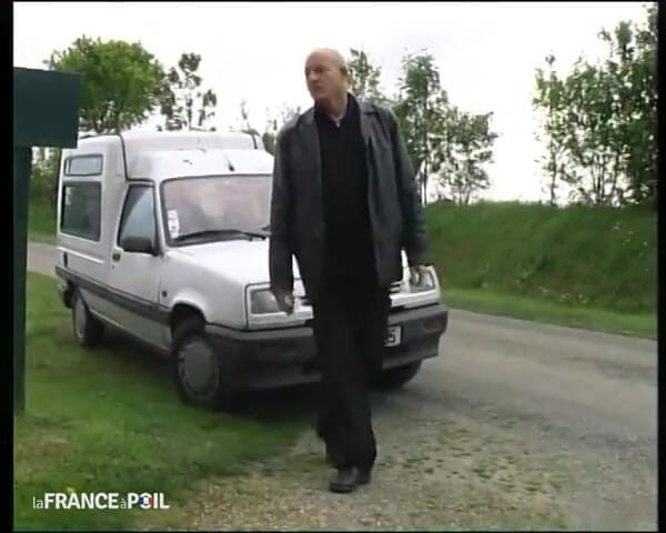 French Gonzo: Pervert Grandpa Is Organizing a Triolism with a Buddy!