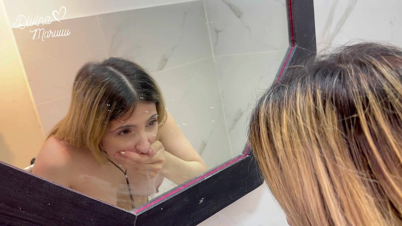 DivinaMaruuu: 나는 나를 쓰러뜨릴 직전까지 남긴 그의 거대한 25cm 자지를 박았습니다