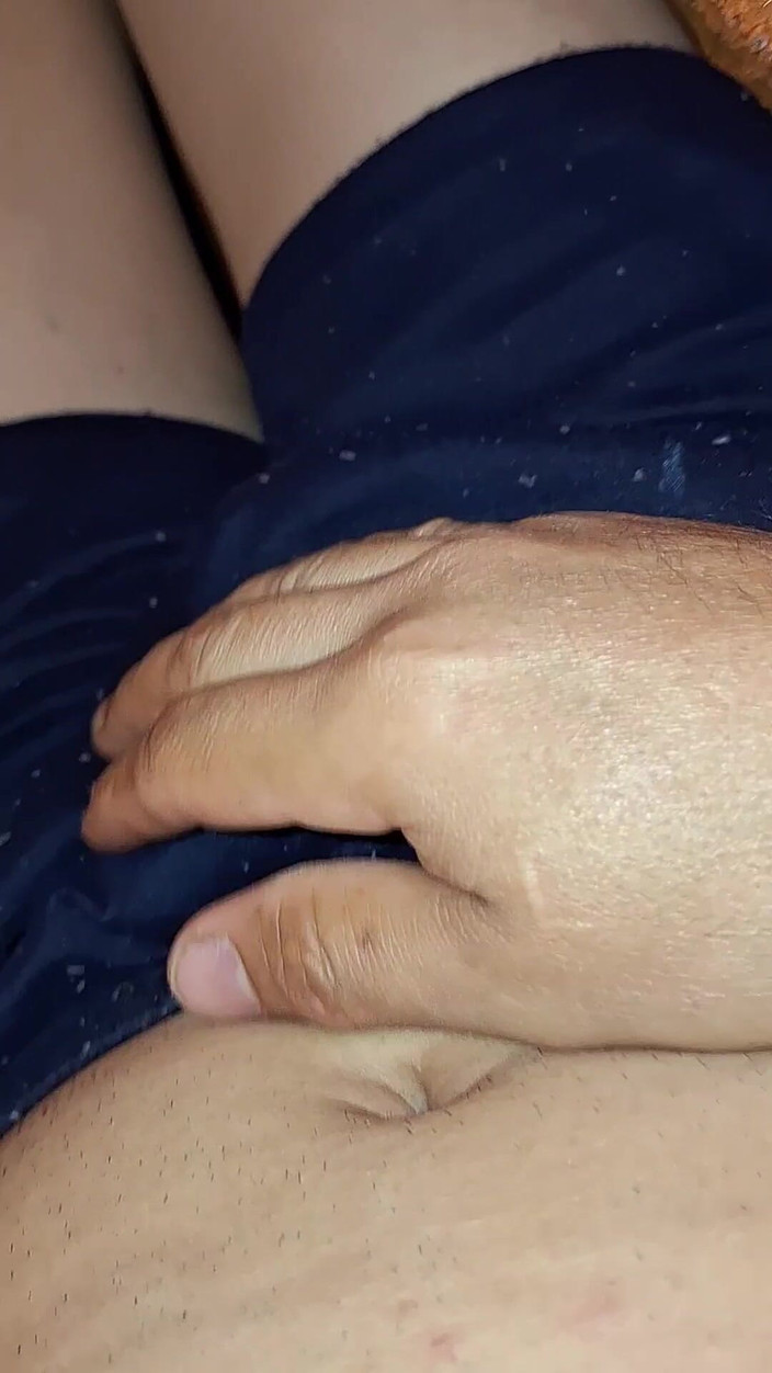 Natal_Boy: Quasi Mi Ha Beccato Mia Sorella Mentre Mi Masturbava