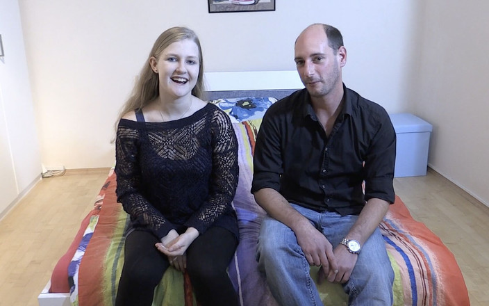 Casting66: Julia, utilizator bătrân, ejaculare mare!!