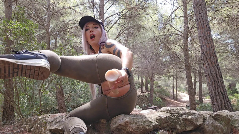 dafnedenoch: Ejaculare în aer liber