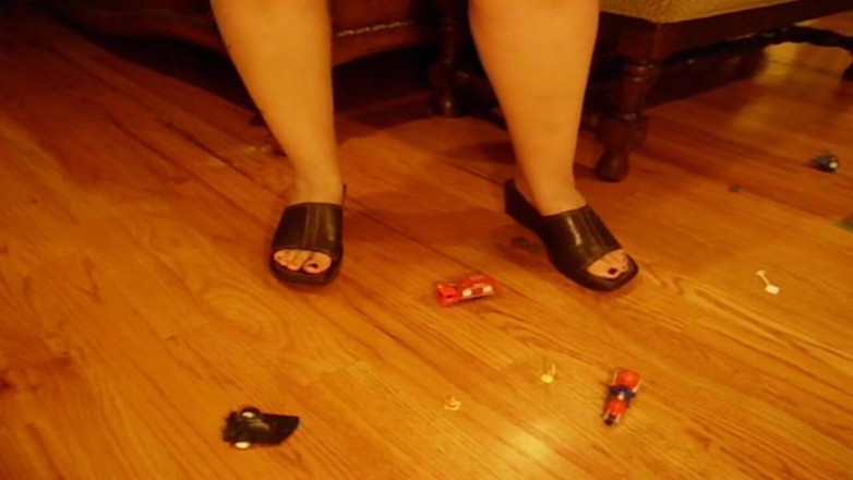 Sexy Amateurz: Car crushing foot fetish action