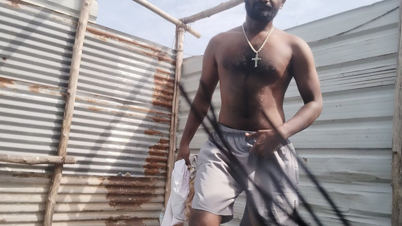 KUMBHA MANOJ KUMAR: Xhard Indian Gay Filmmaker Shoot Outdoor Video