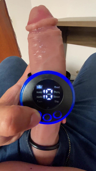 Greedy truck: Masírování mého velkého a tlustého ptáka při hledání orgasmu