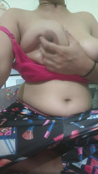 Viral Actress Type Hard Boobs Pressing