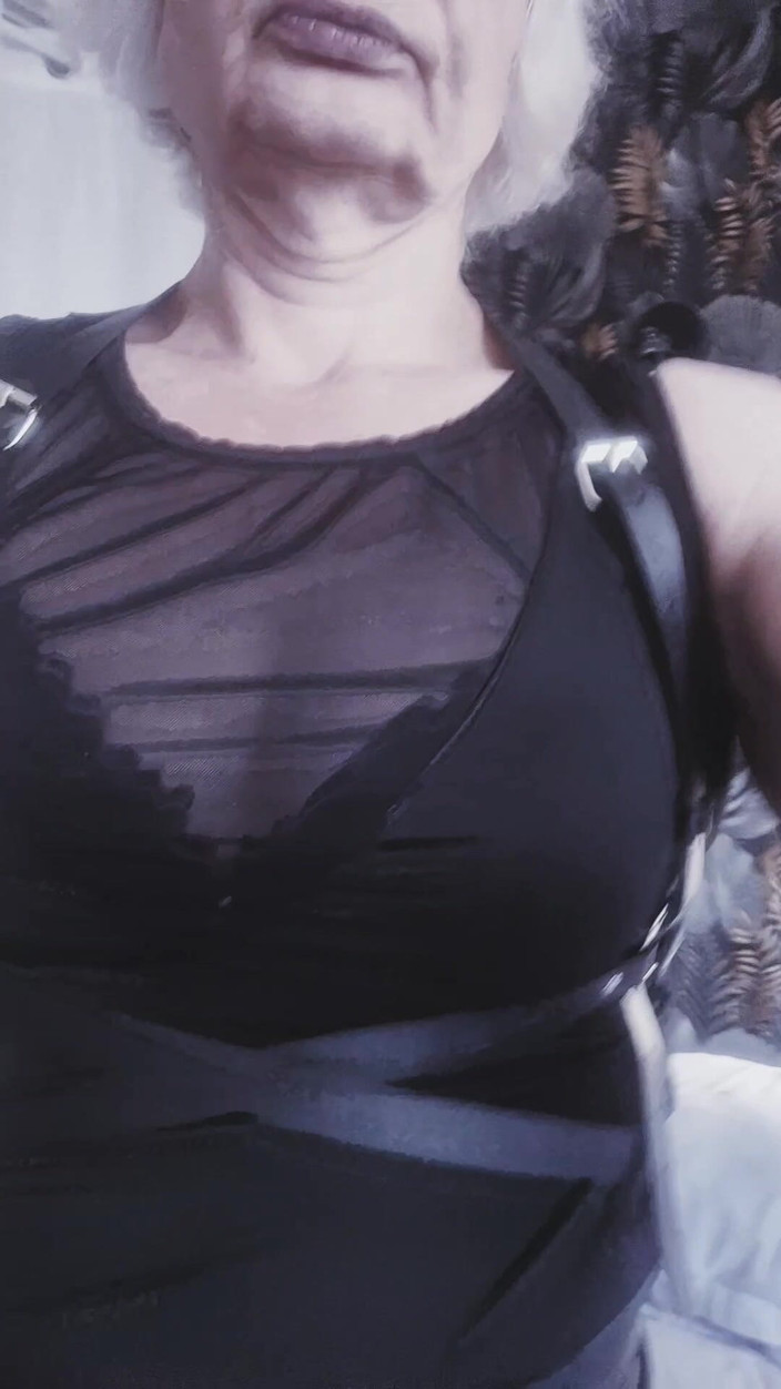 Sofy13: 널 위해 봉사하는 주인 소피