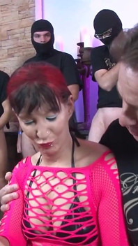 MIlf gets her horny pussy ready for an orgy threesome