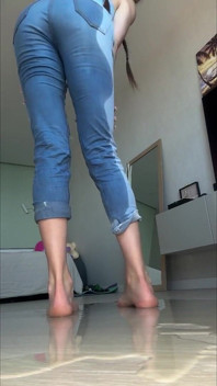 Desperate Jeans Wetting - Full Bladder Piss Puddle Play