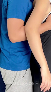 La chatte asiatique étroite d’une célèbre danseuse philippine de Tiktok se fait baiser et éjaculer dessus par son meilleur ami excité