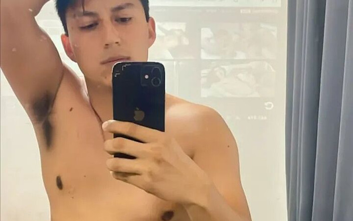 Luisadame2601: Мастурбація в моїй кімнаті