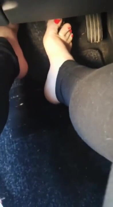 BadCat: Driving instructor with sexy pedicure teaches how to drive