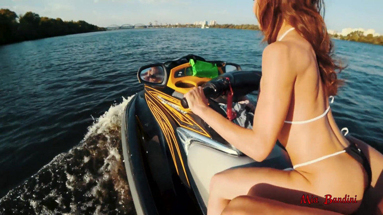 Mia Bandini: Outdoor ass to throat ride on the jet ski