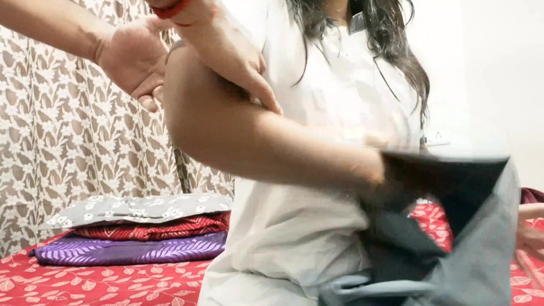 Mumbai Ashu: Indická sexy studentka učitelky18 sex video Mumbai Ashu