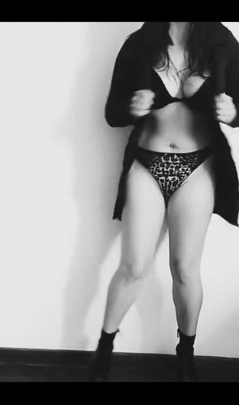 Kinky Lyrical: Розважаючись